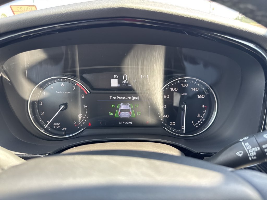 Used 2025 White Cadillac Premium Luxury image 29