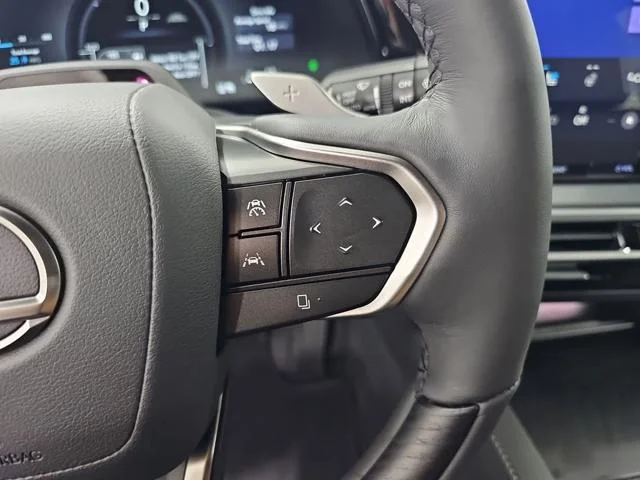 New 2026 Eminent White Pearl Lexus PREMIUM PLUS image 24