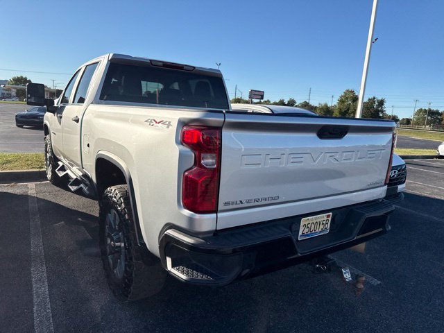 Used 2023 Silver Chevrolet Custom image 9
