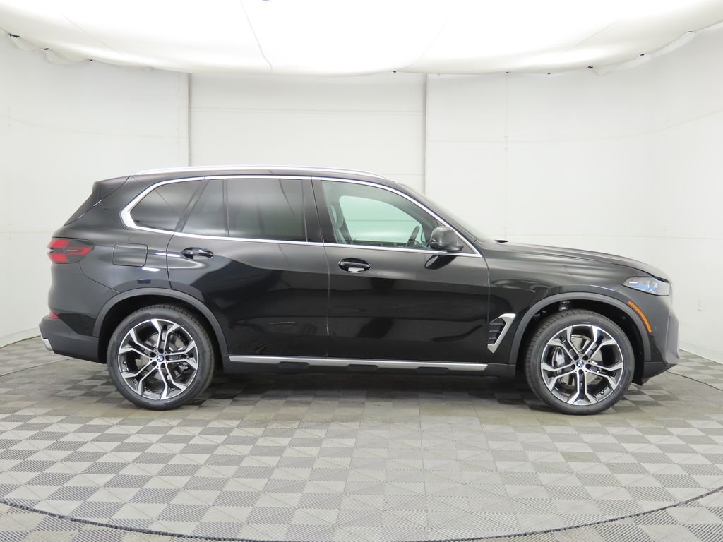 Certified Used 2026 Black Sapphire Metallic BMW sDrive40i image 5