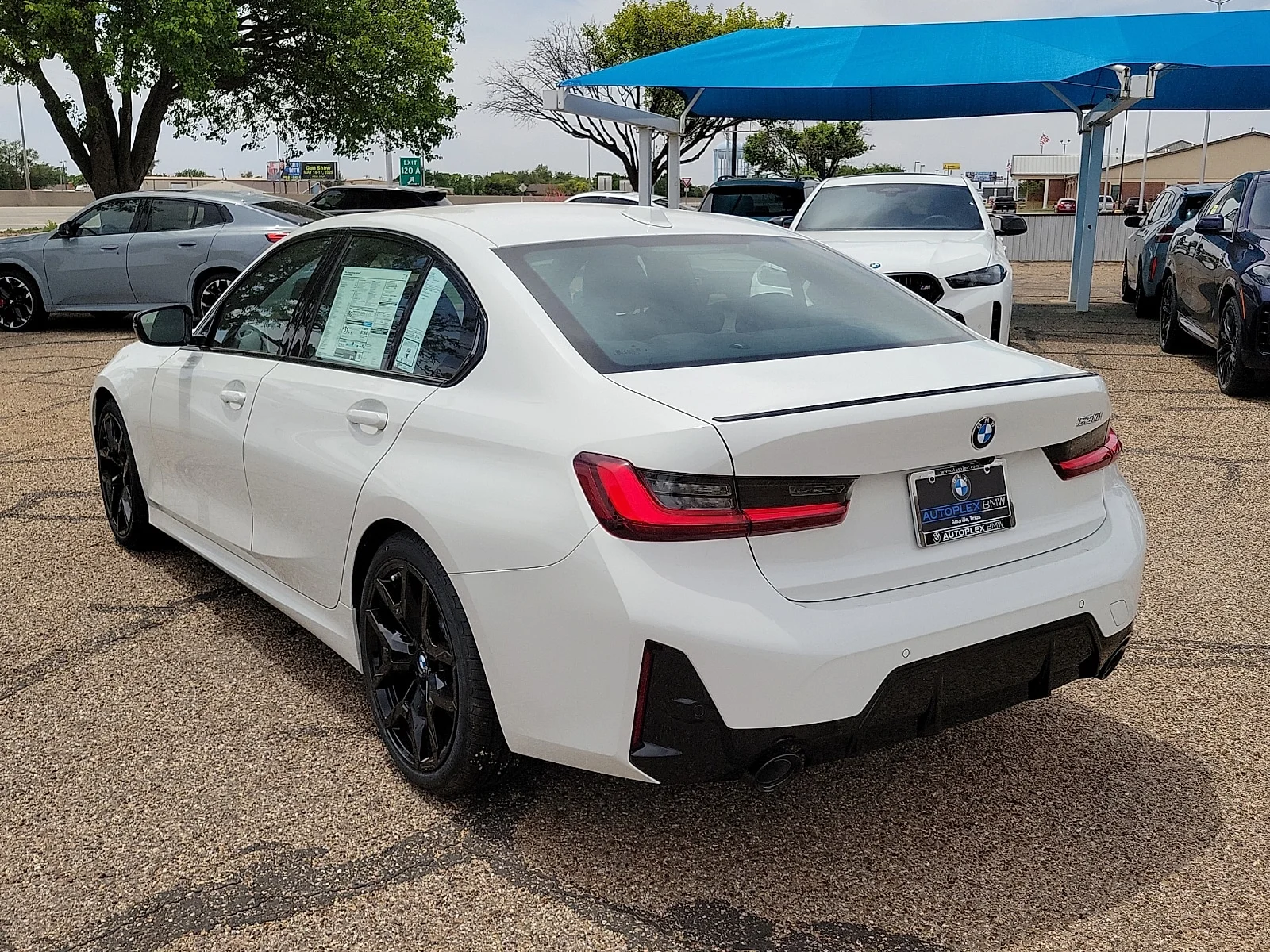New 2026 Alpine White BMW i Rear-Wheel Drive image 3