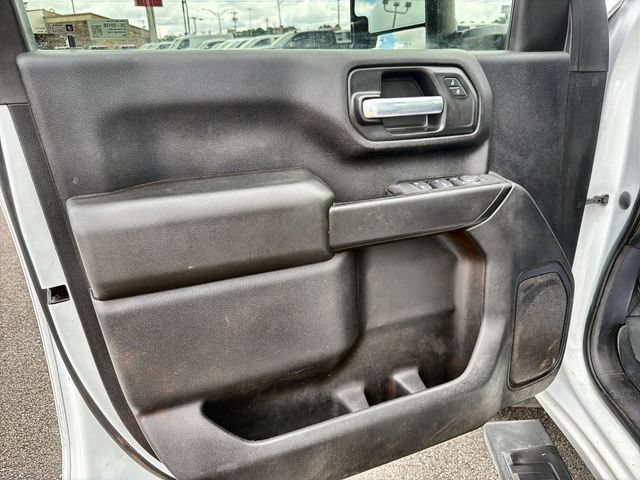 Used 2021 SUMMIT WHITE Chevrolet Custom image 21