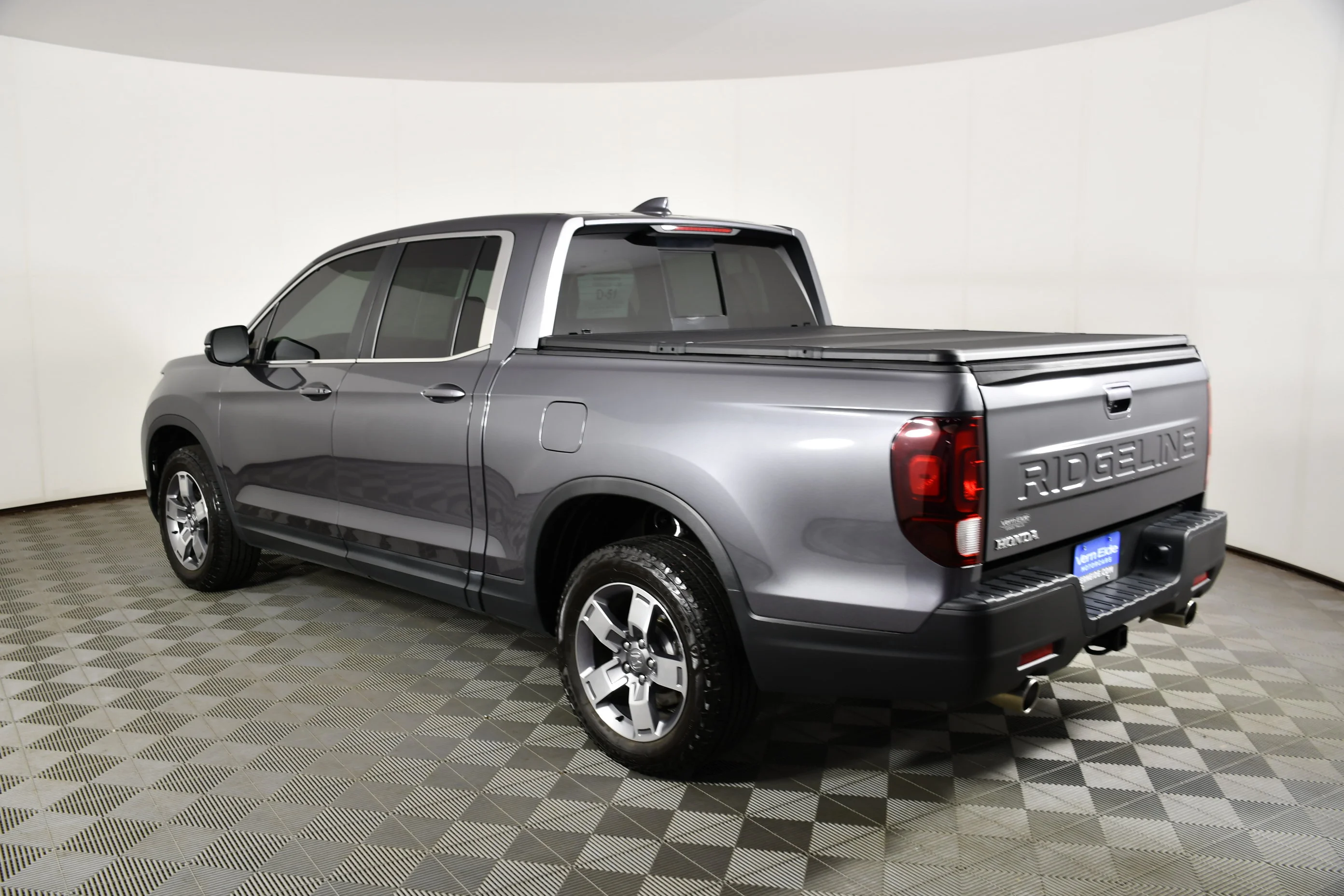 Certified Used 2024 Modern Steel Metallic Honda RTL image 8
