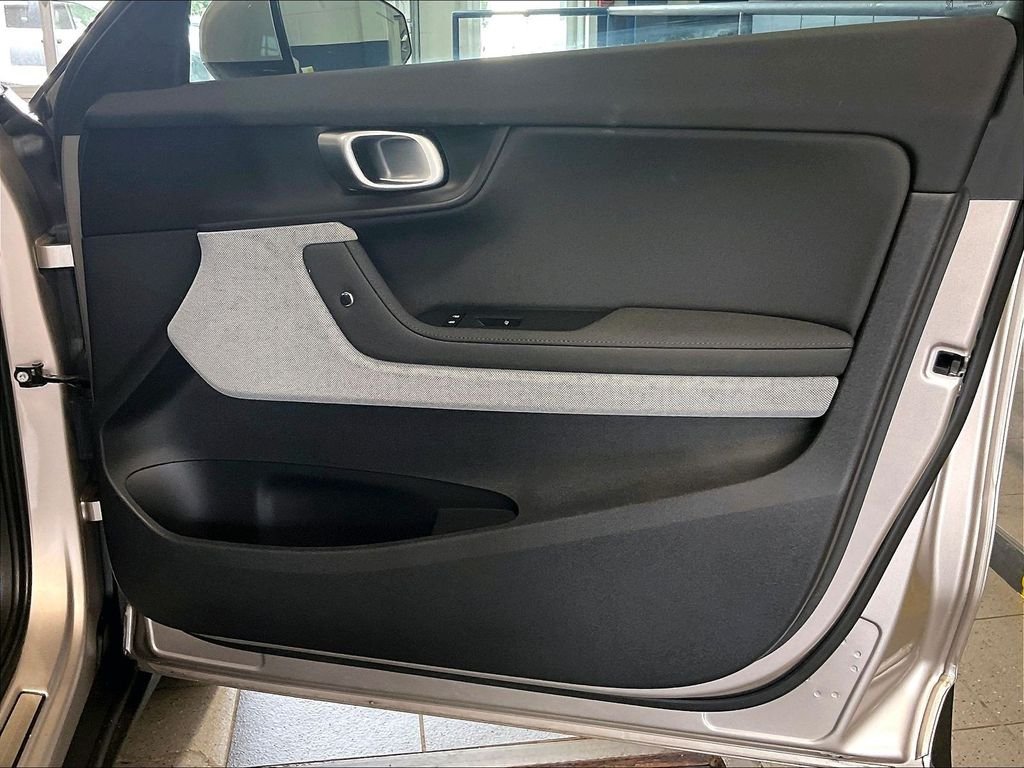 Used 2024 Gray Polestar Long Range Dual Motor image 12