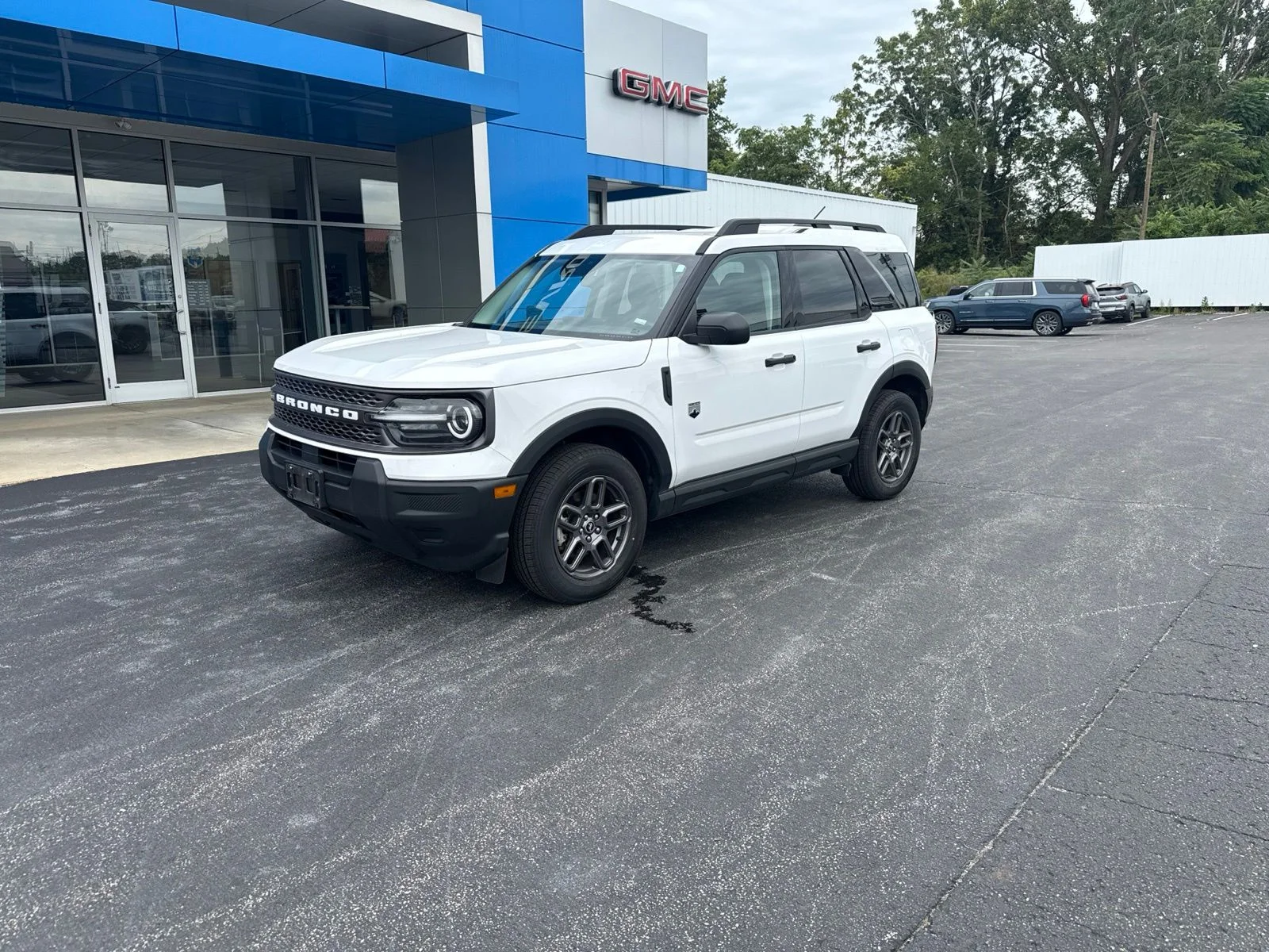 Used 2025 White Ford Big Bend image 2