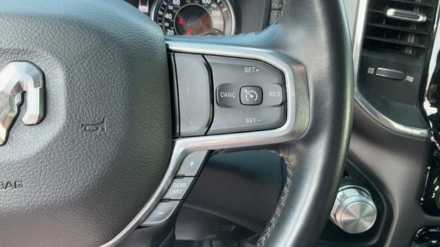 Used 2022 White Ram Laramie image 13