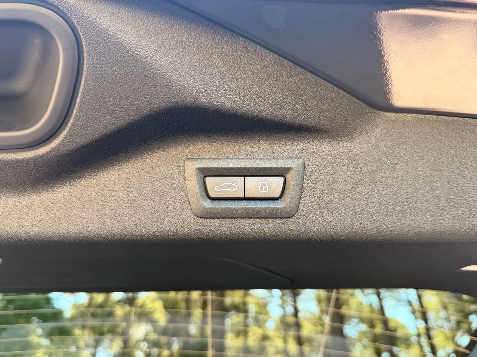 New 2027 Dravit Grey Metallic BMW xDrive40i image 21