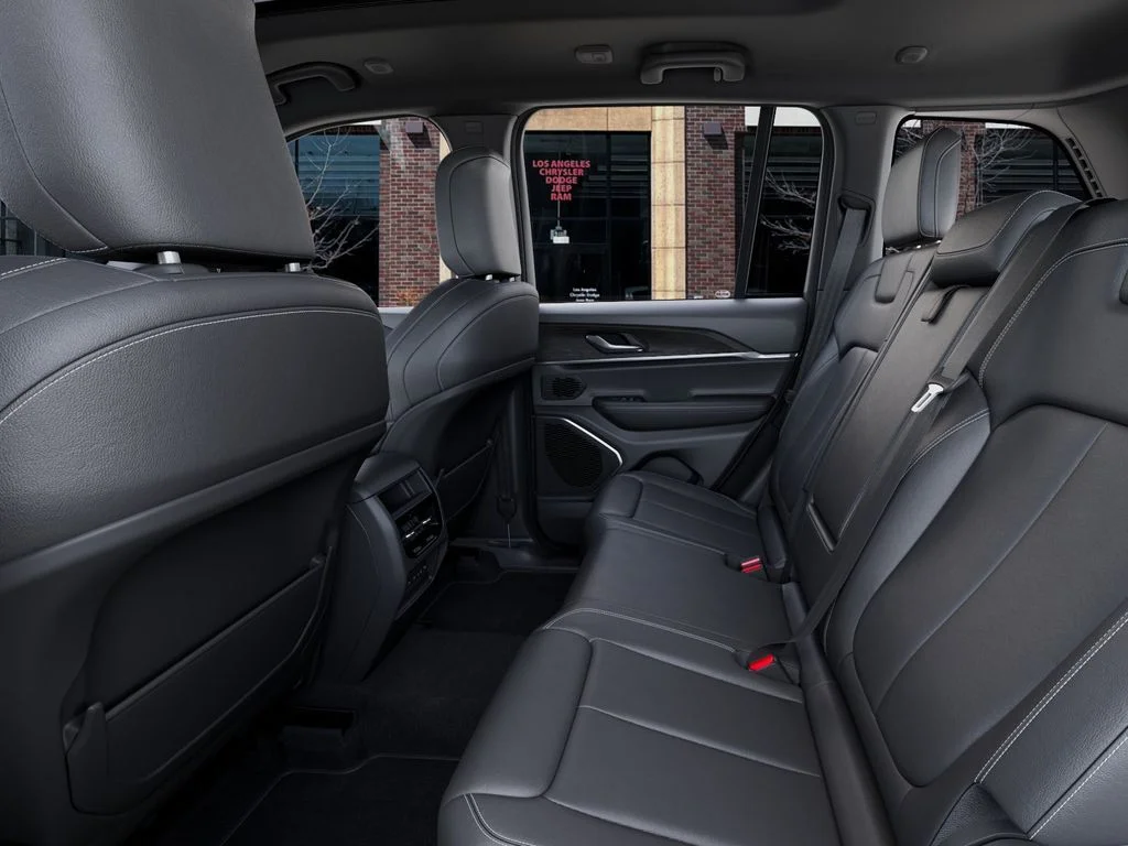 New 2026 Baltic Gray Metallic Clear-Coat Exterior Paint Jeep Limited image 23