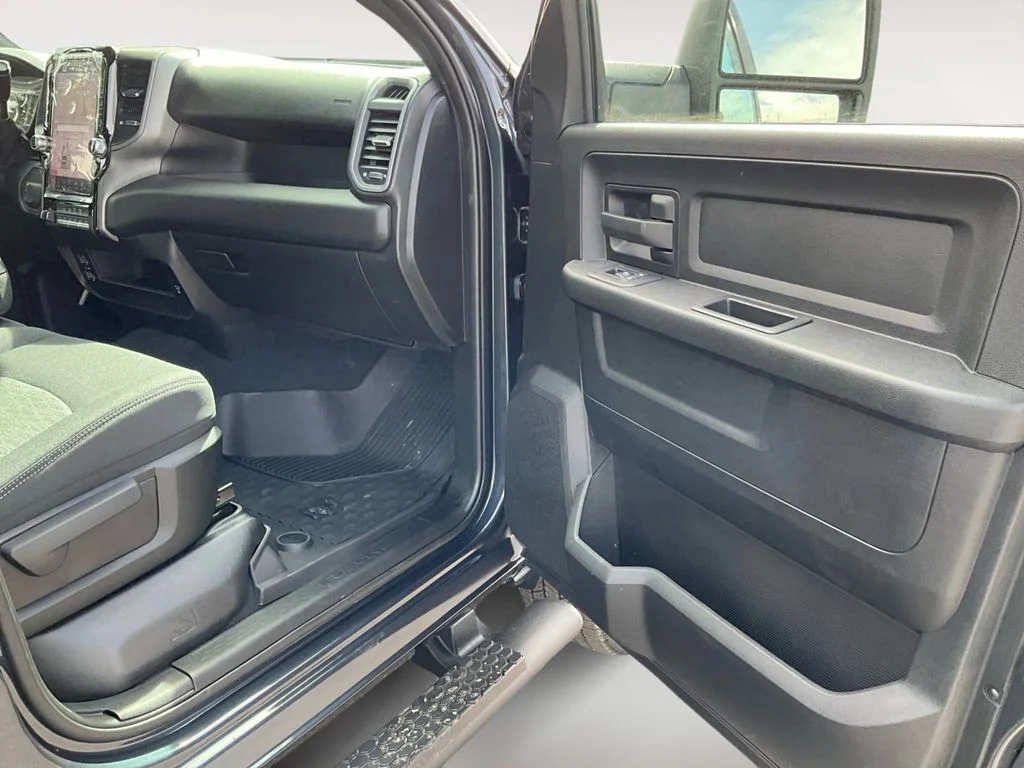 New 2026 Forged Blue Metallic Exterior Paint RAM Tradesman image 9