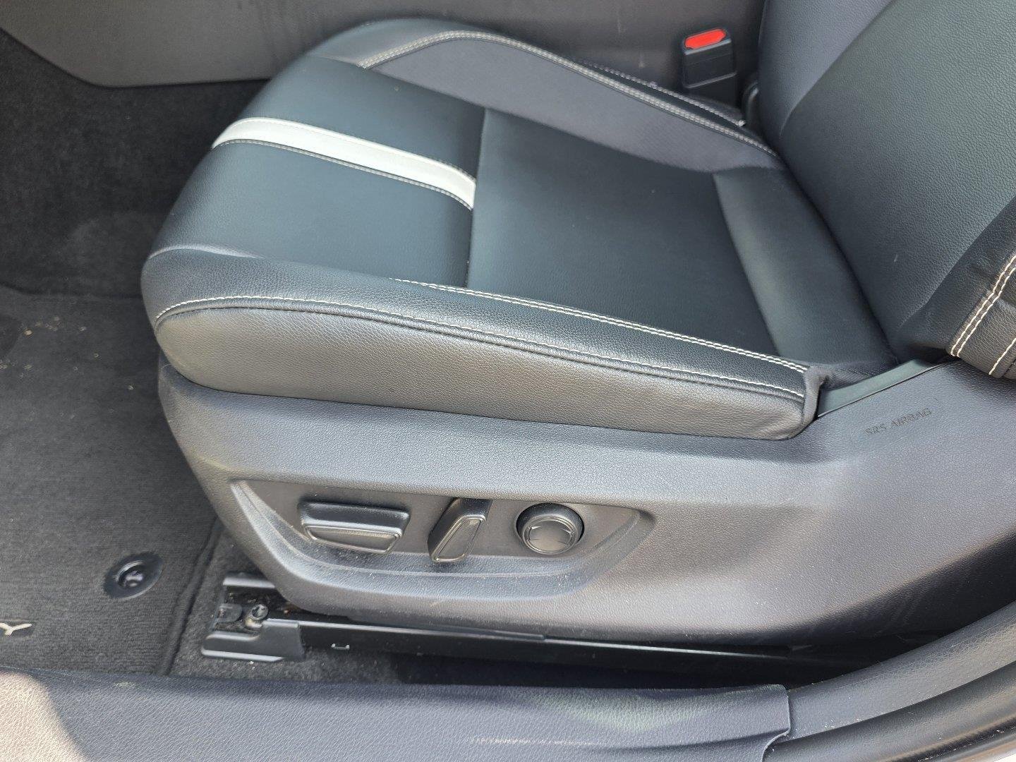 Used 2025 Ice Cap Toyota SE image 23