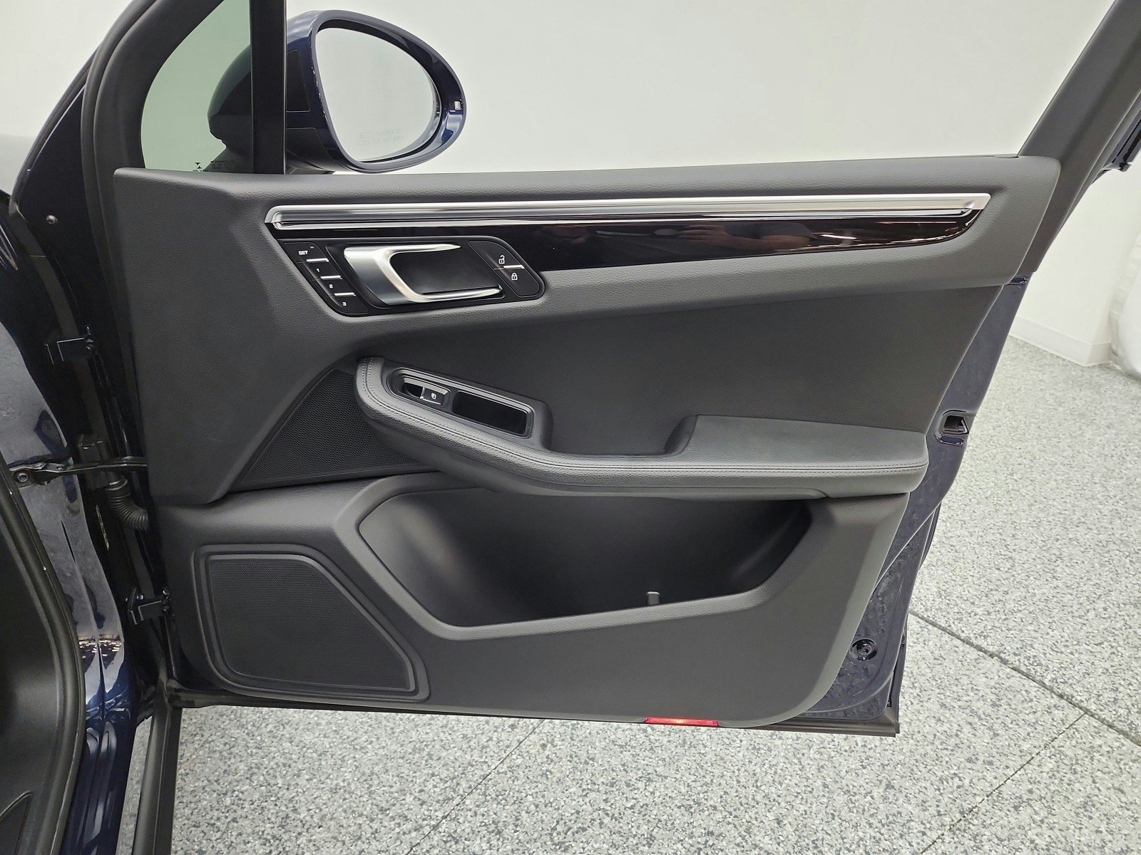 Used 2020 Volcano Grey Metallic Porsche AWD image 19