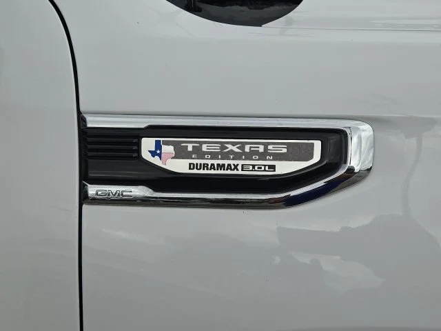 Used 2021 White GMC SLT image 5