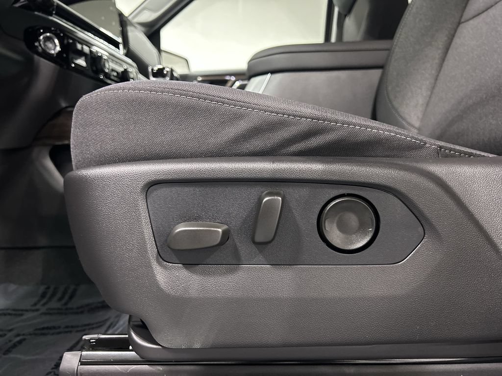New 2026 Summit White Chevrolet LT Trail Boss image 14