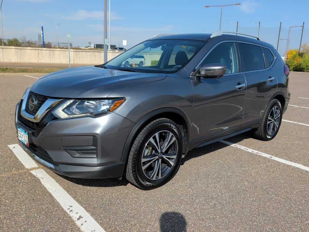 Used 2020 Gun Metallic Nissan SV image 3