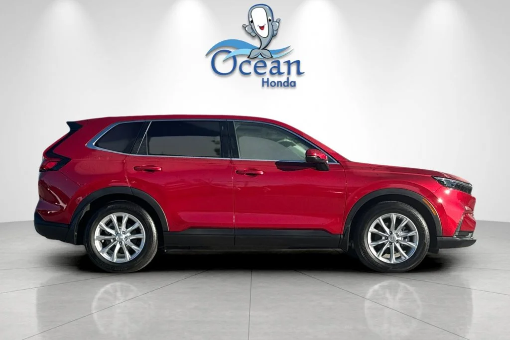 Used 2024 sparkle silver metallic Honda EX image 3