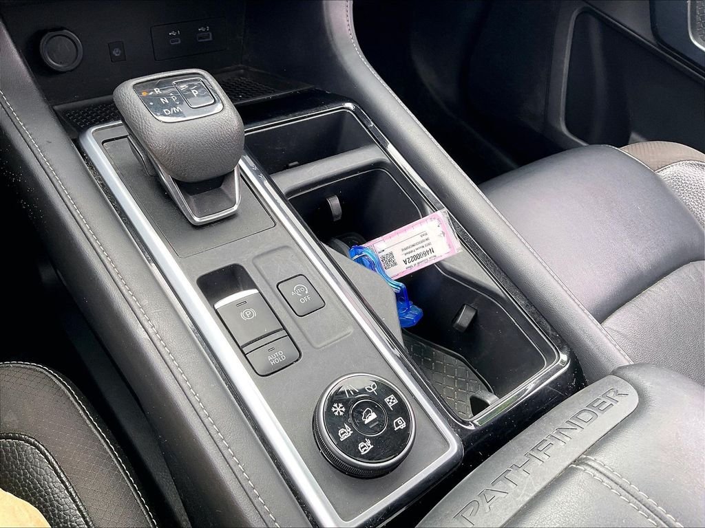Used 2022 Super Black Nissan SL image 35