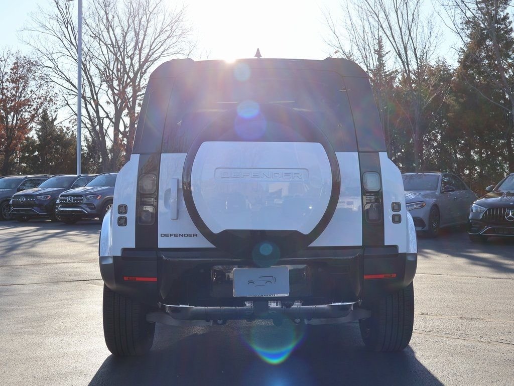 New 2026 Fuji White Land Rover S image 6