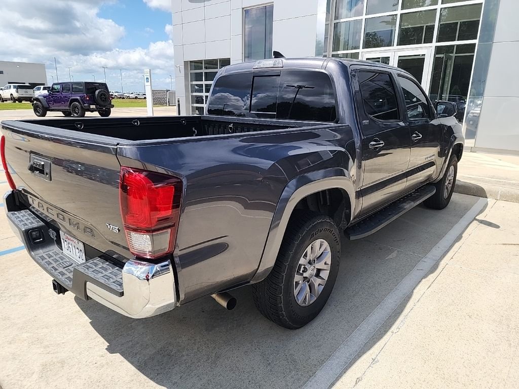 Used 2018 Gray Toyota SR5 image 6