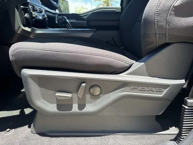 New 2026 Agate Black Metallic Ford XLT image 34