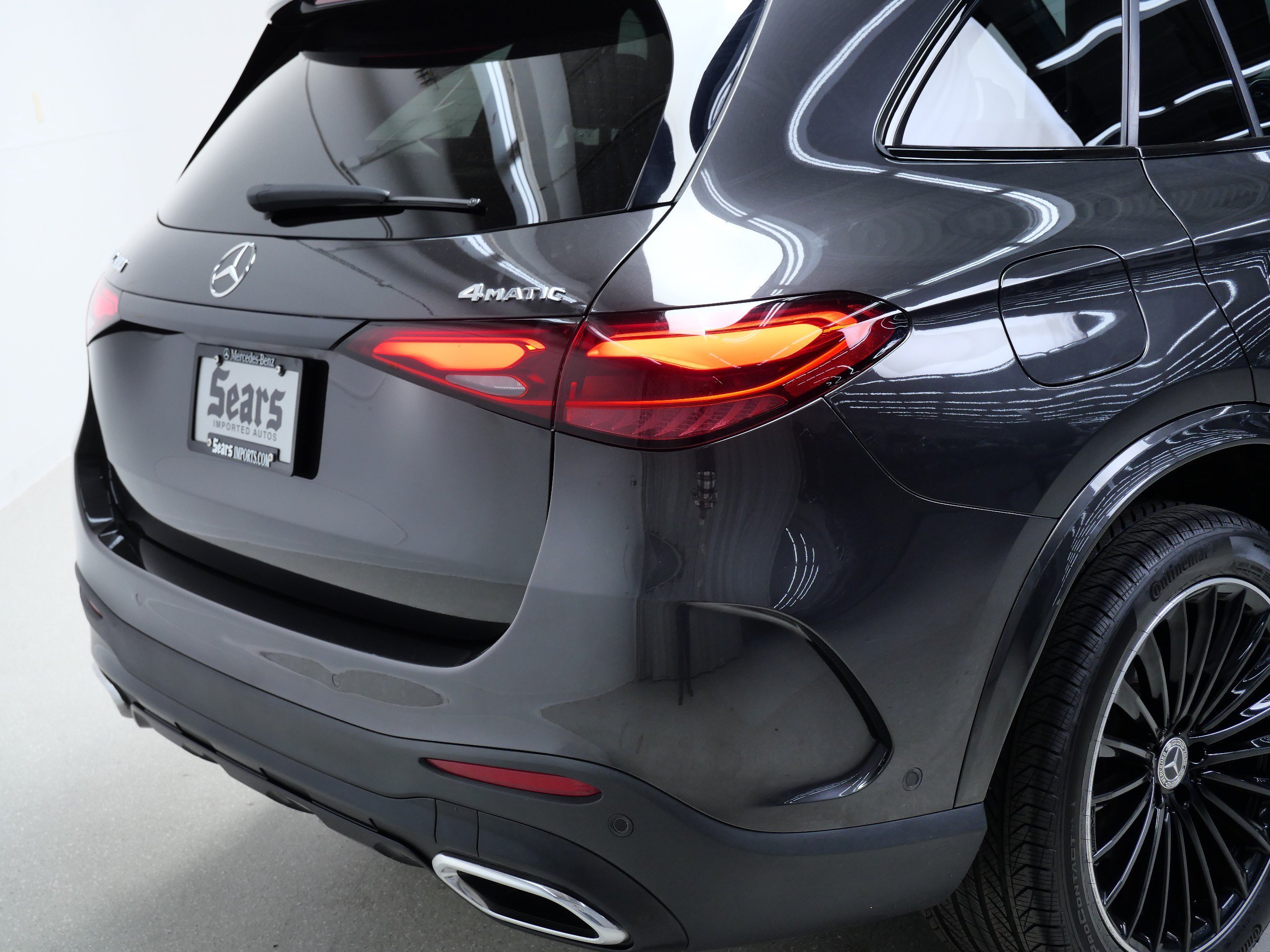 Used 2023 Graphite Grey Metallic Mercedes-Benz GLC 300 image 4