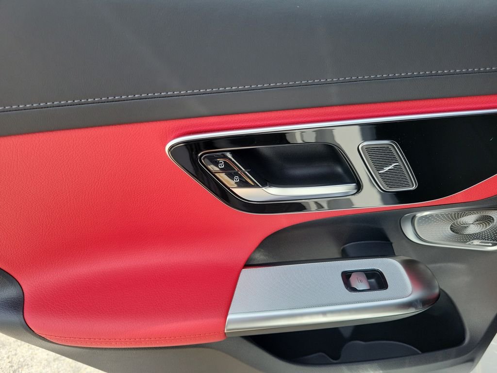 New 2027 Polar White Mercedes-Benz GLC 300 image 16