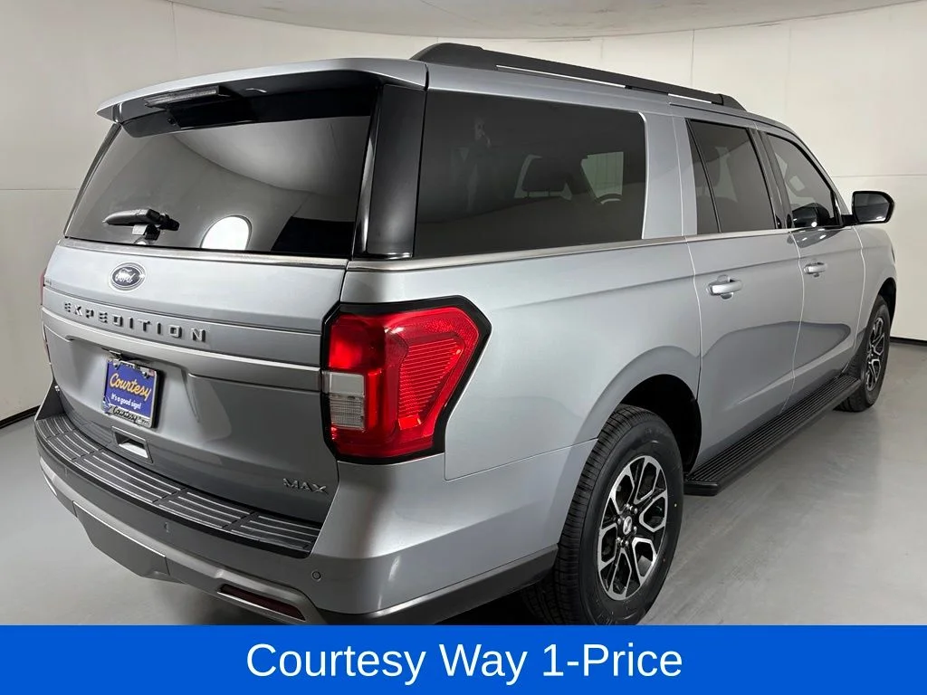 Used 2024 Silver Ford XLT image 9
