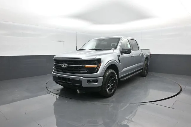 New 2026 Iconic Silver Metallic Ford XLT image 4