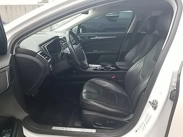 Used 2013 White Ford Titanium image 27