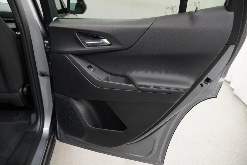 New 2027 Sterling Gray Metallic Chevrolet LT image 26
