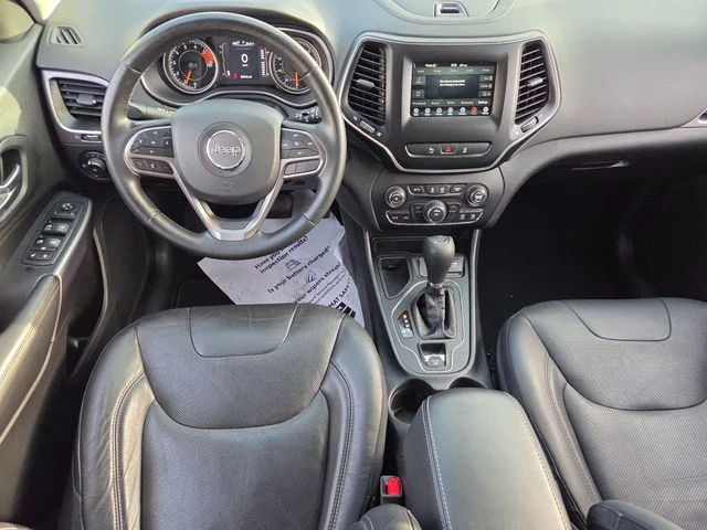 Used 2020 Black Jeep Latitude Plus image 7