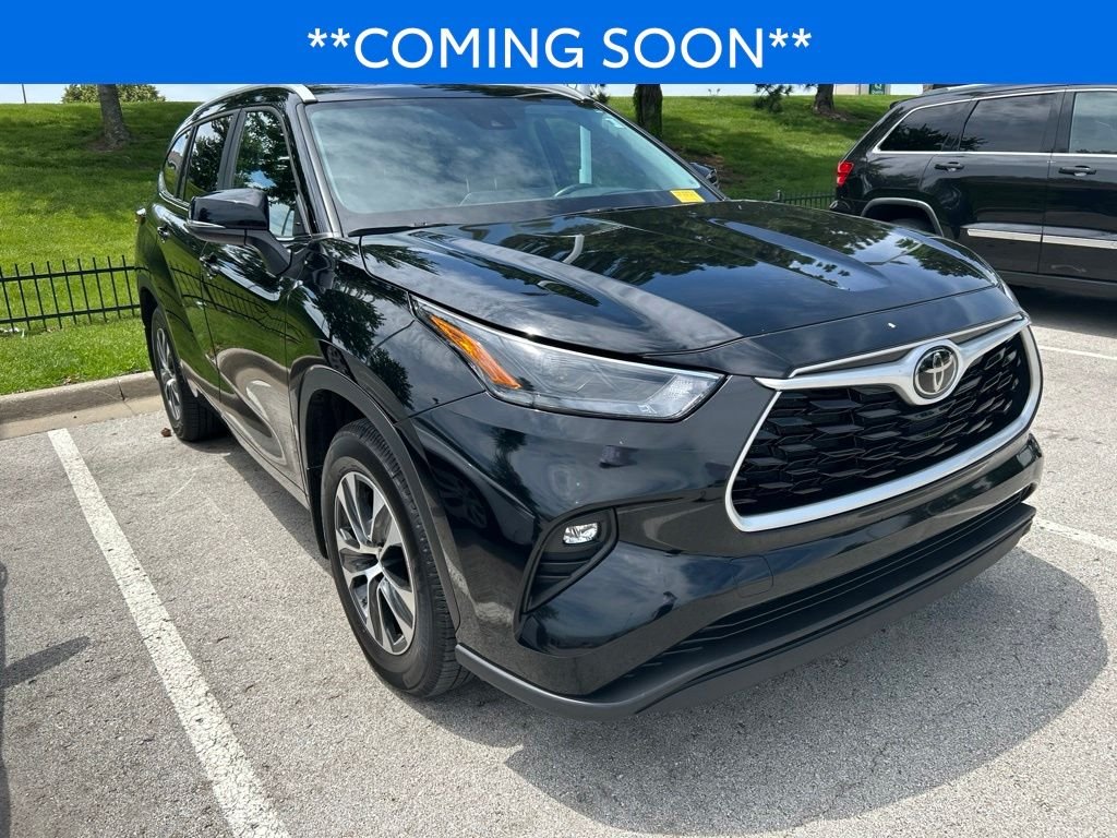 Used 2024 Black Toyota XLE image 2