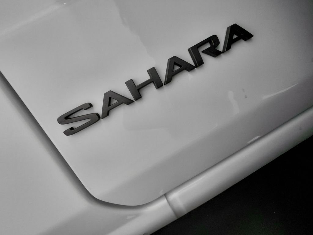 Certified Used 2025 White/off-white Jeep Sahara image 26
