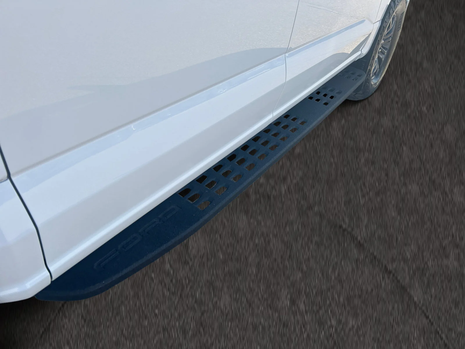 New 2026 Oxford White Ford Tremor image 11
