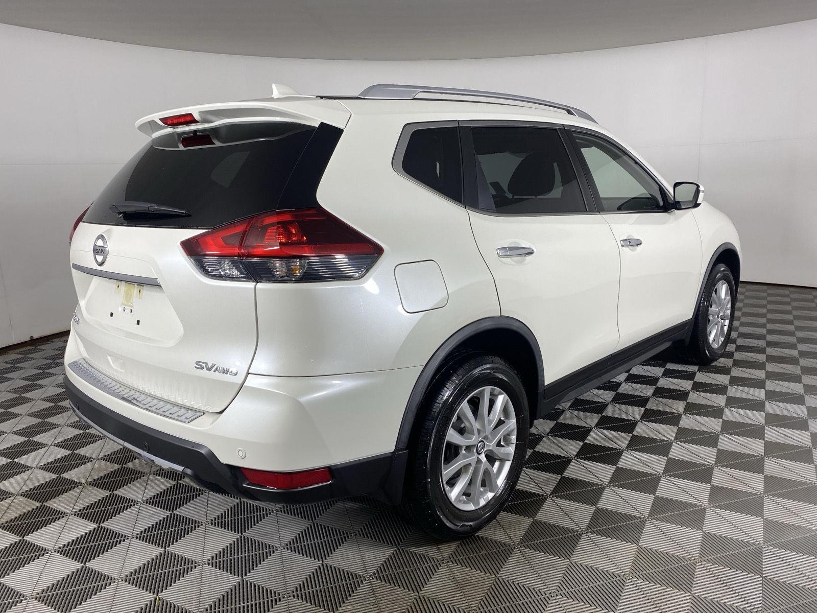 Used 2020 Pearl White Tricoat Nissan SV image 7