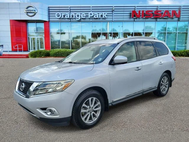 Used 2016 Silver Nissan SL image 4