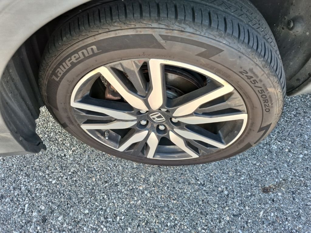 Used 2019 Gray Honda Touring image 2