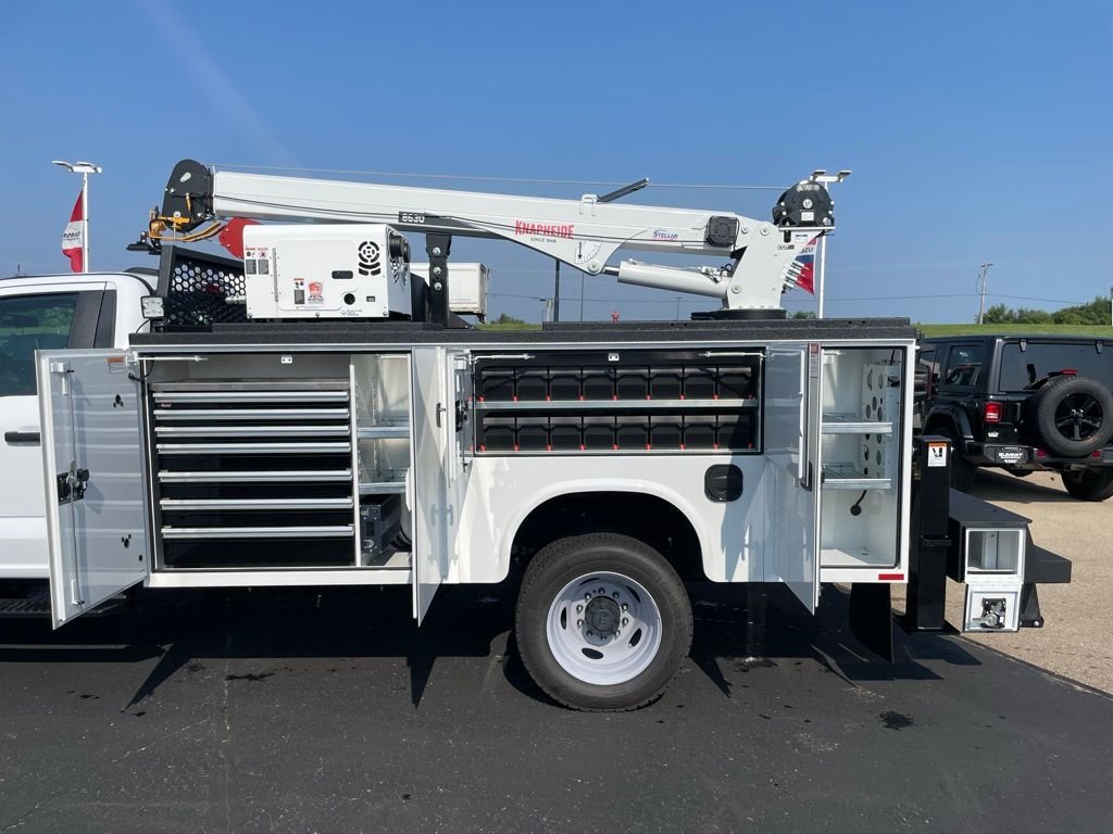 2025 Ford F-550 Super Duty Chassis Cab XL - Photo 42