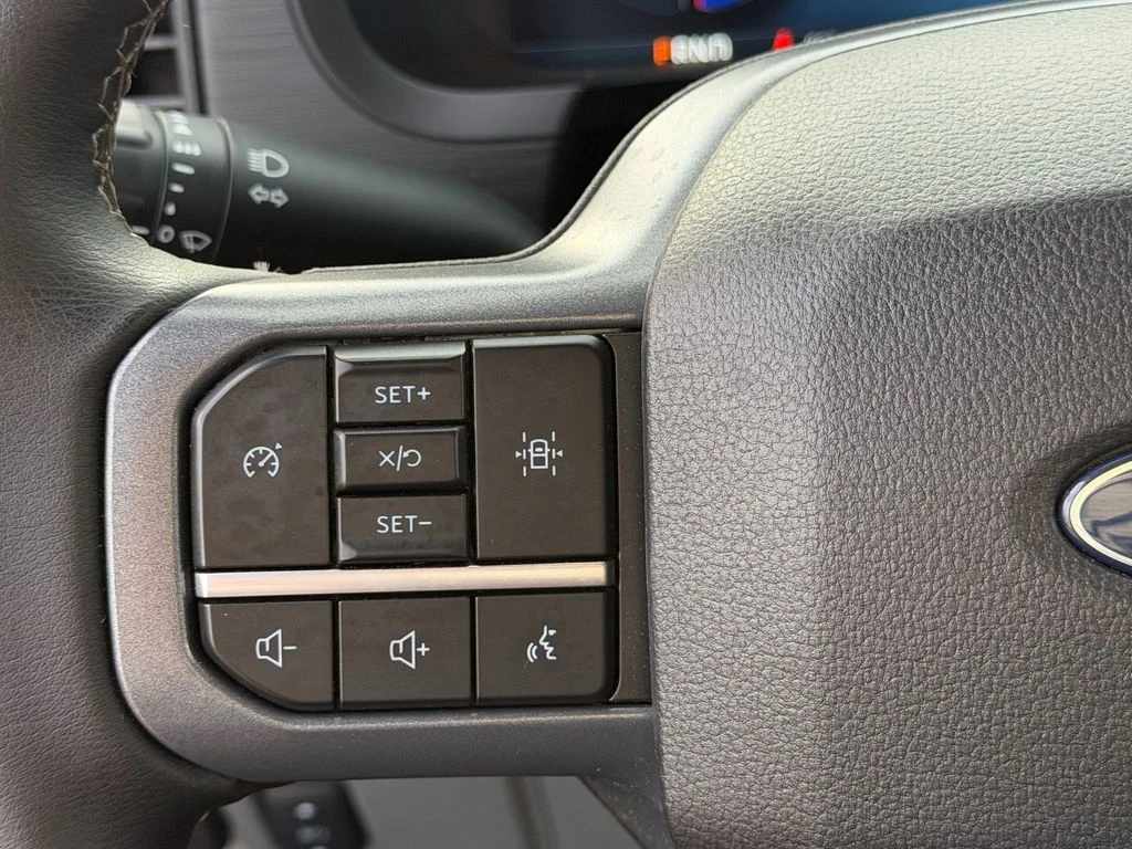 Used 2025 Black Metallic Ford XLT image 26