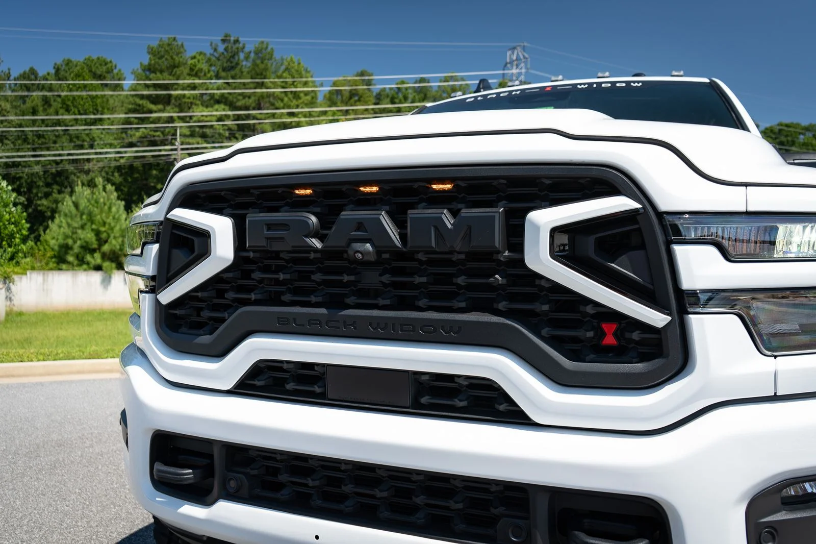 New 2026 Bright White Clear-Coat Exterior Paint RAM Big Horn with Black Widow Package image 10