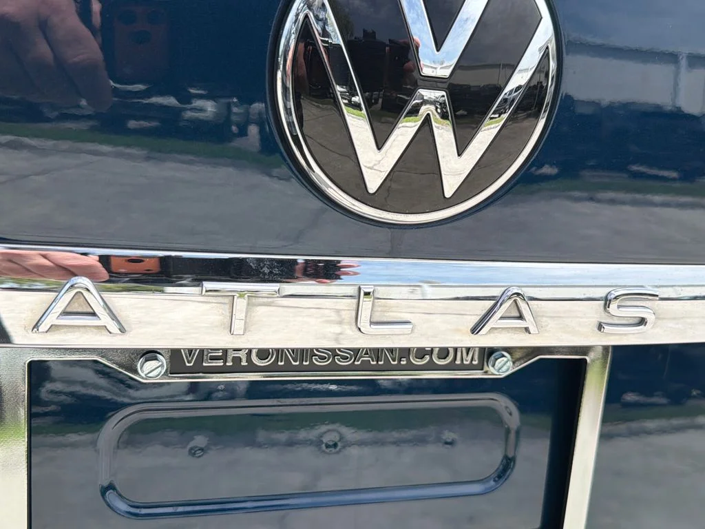 Used 2022  Volkswagen 2.0T SE w/Technology image 9