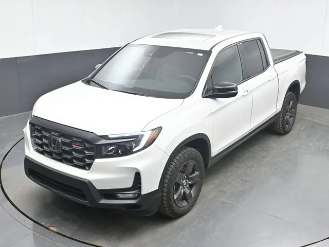 Certified Used 2026 Platinum White Pearl Honda TrailSport image 69