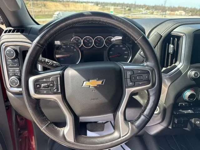 Used 2019 Red Chevrolet LT image 28