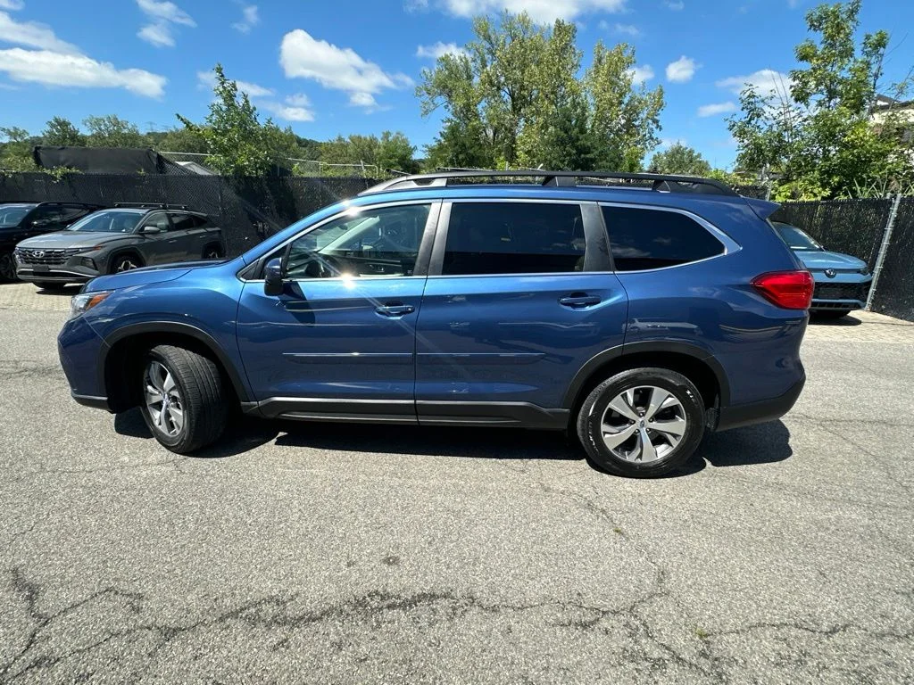 Used 2022 Blue Subaru Premium image 3
