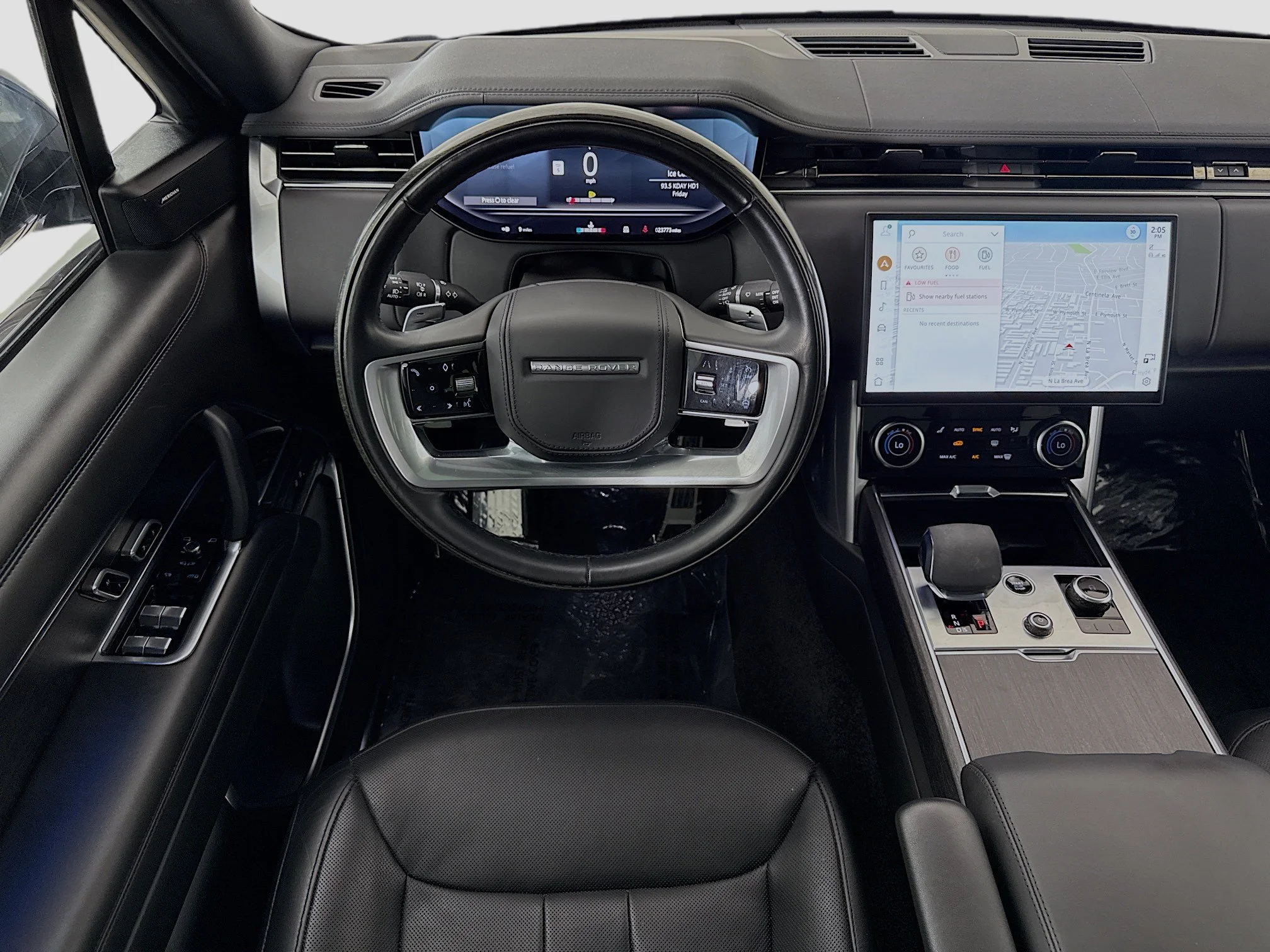 Used 2023 Gray Land Rover SE image 25