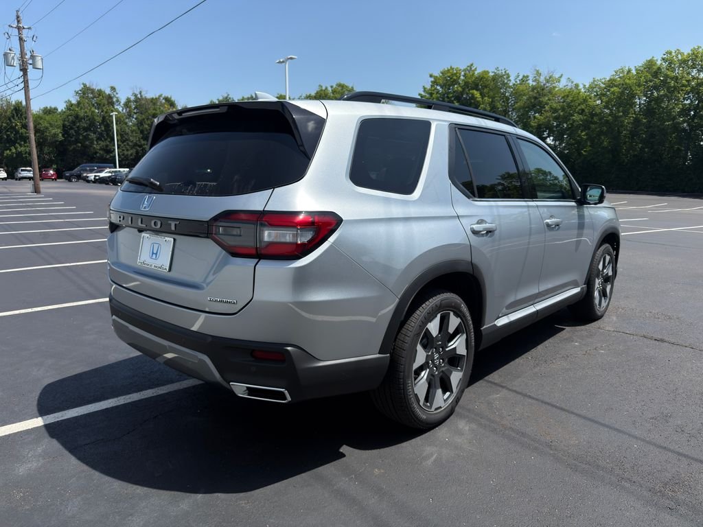 New 2026 Solar Silver Metallic Honda Touring image 5