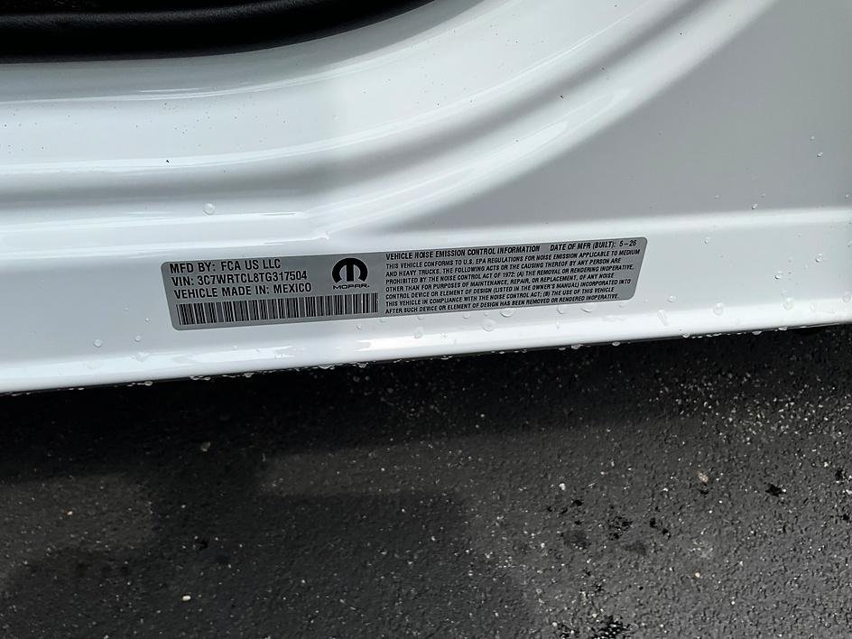 New 2026 Bright White Clear-Coat Exterior Paint RAM Tradesman image 32