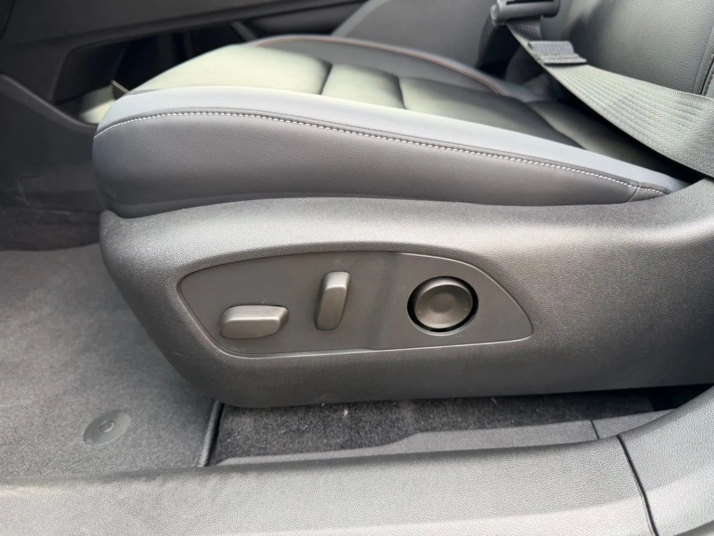 New 2026 Sonic Gray Pearl Honda Touring image 14