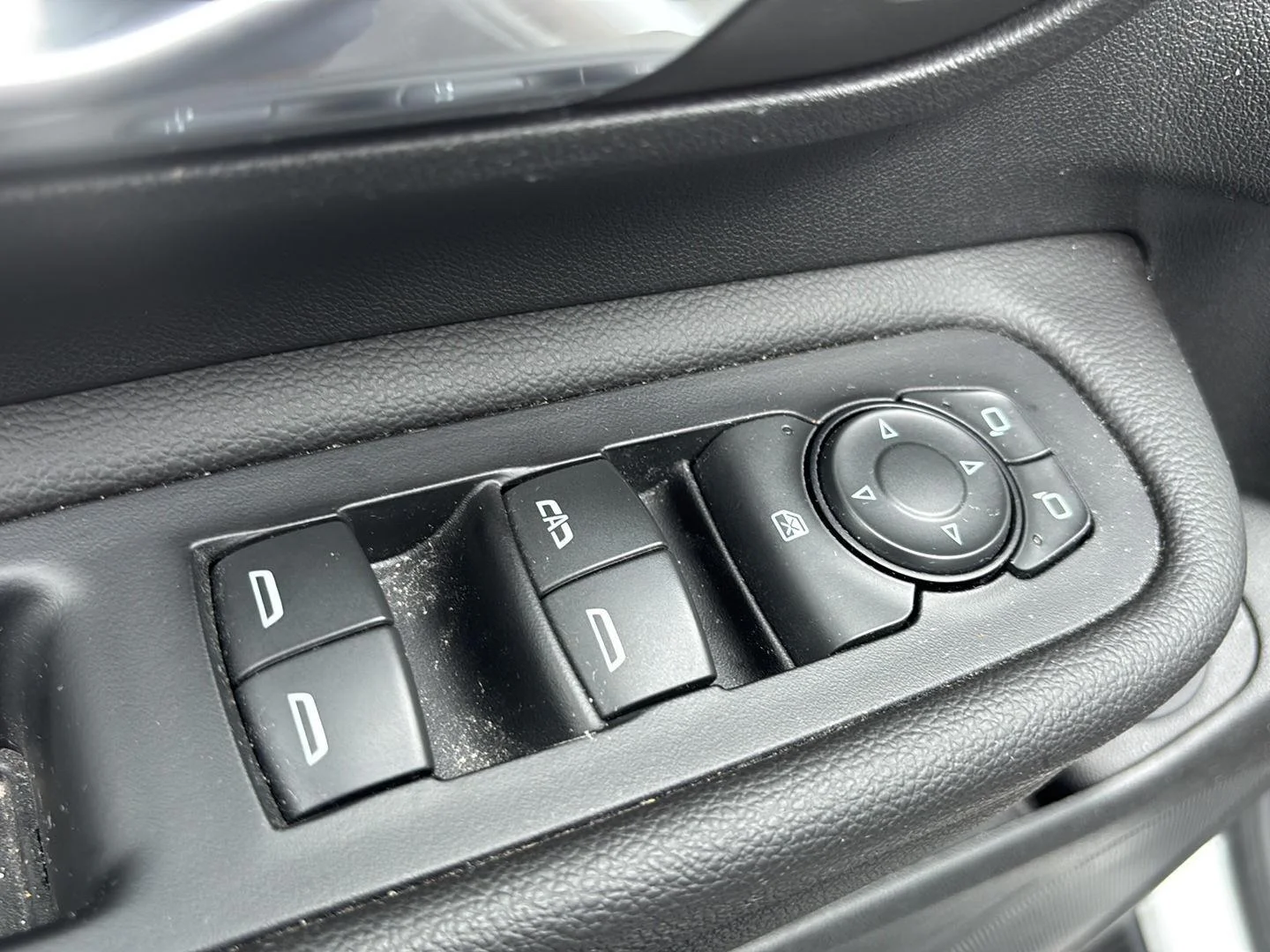 Used 2023 Summit White GMC SLT image 8