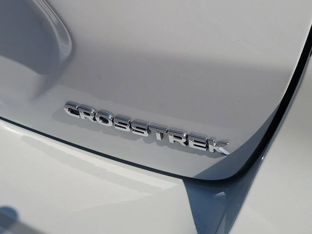 Used 2024 Crystal White Pearl Subaru Limited image 5