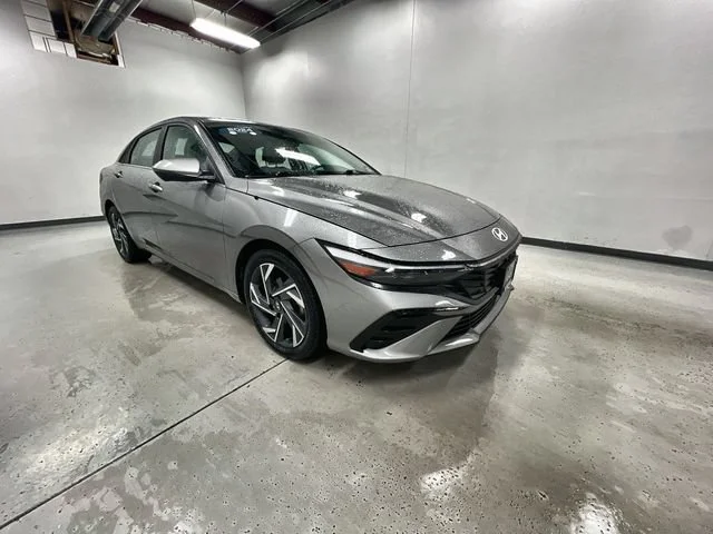 Certified Used 2024  Hyundai Limited image 2